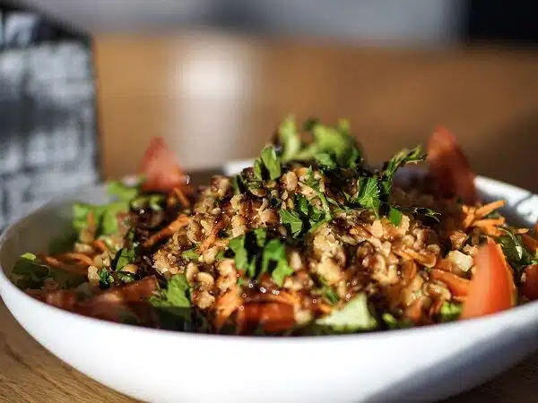 Bio Bistro Elan Fintessstudios - Salat Linsensalat