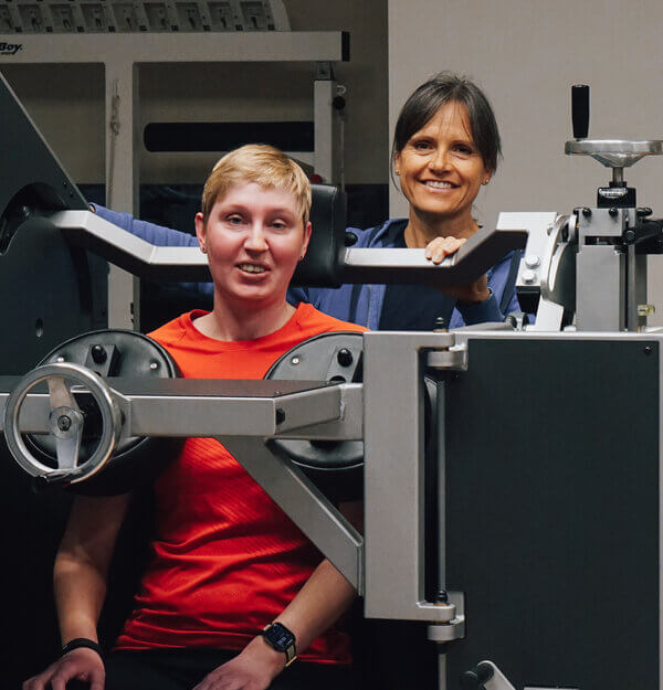 Inken Wesskamp beim PowerSpine-Training im Elan Fitness Wennigsen
