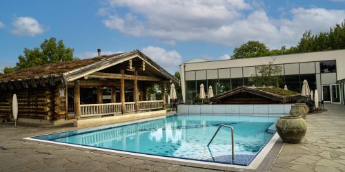 HI-Wellness + Spa_Außenpool_01